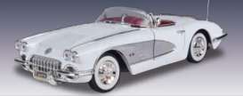 Chevrolet  - 1958 white - 1:18 - Motor Max - 73109w - mmax73109w | The Diecast Company