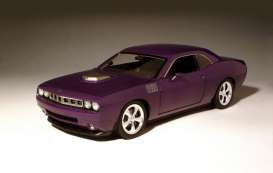 Plymouth  - 2010 plum crazy - 1:18 - Highway 61 - hw50839 | The Diecast Company