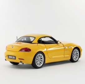 BMW  - yellow - 1:18 - Kyosho - 8771AY - kyo8771AY | The Diecast Company