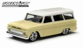 Chevrolet  - 1966 yellow with white roof - 1:43 - GreenLight - 86058 - gl86058 | The Diecast Company