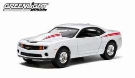 Chevrolet  - 2012 white with red stripes - 1:64 - GreenLight - 29785 - gl29785 | The Diecast Company