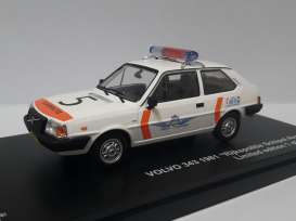 Volvo  - 1981 white - 1:43 - Triple9 Collection - 43059 - T9-43059 | The Diecast Company