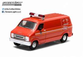 Dodge  - 1976 red - 1:64 - GreenLight - 29804 - gl29804 | The Diecast Company