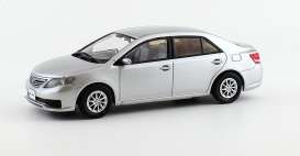 Toyota  - Allion 2015 silver - 1:43 - Kyosho - 3635s - kyo3635s | The Diecast Company