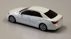 Toyota  - Mark X white pearl crystal - 1:43 - Kyosho - 3637W2 - kyo3637W2 | The Diecast Company