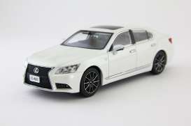 Lexus  - white - 1:43 - Kyosho - 3659w - kyo3659w | The Diecast Company