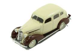Buick  - 1936 creme/brown - 1:43 - IXO Models - mus059 - ixmus059 | The Diecast Company