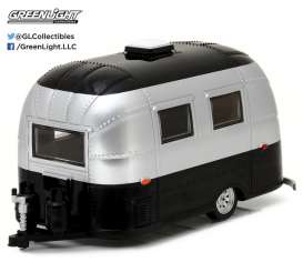 Airstream  - Bambi aged silver - 1:24 - GreenLight - 18226 - gl18226 | The Diecast Company