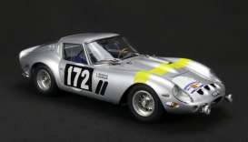 Ferrari  - 1962 silver - 1:18 - CMC - 157 - cmc157 | The Diecast Company