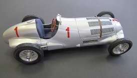 Mercedes Benz  - 1937 silver - 1:18 - CMC - 113 - cmc113 | The Diecast Company