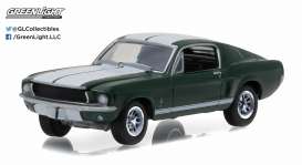 Ford  - 1967 green/white - 1:64 - GreenLight - 13170A  - gl13170A  | The Diecast Company