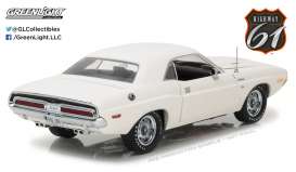 Dodge  - Challenger R/T 1970 white - 1:18 - Highway 61 - hwy18008 | The Diecast Company