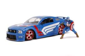 Ford  - Mustang GT 2006 blue/white/red - 1:24 - Jada Toys - 31187 - jada253225007 | The Diecast Company