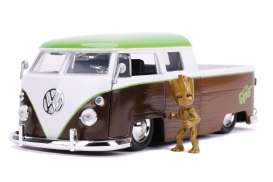 Volkswagen  - Bus Pick-up *Groot* 1963 brown/white/green  - 1:24 - Jada Toys - 31202 - jada253225013 | The Diecast Company
