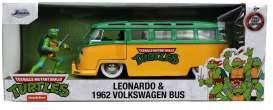 Volkswagen  - Bus T1 *TMNT* 1962 green/yellow - 1:24 - Jada Toys - 31786 - jada253285000 | The Diecast Company