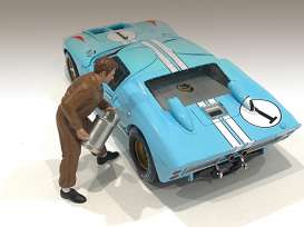 Figures  - Race Day Figure VI 2021  - 1:18 - American Diorama - 76288 - AD76288 | The Diecast Company