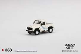 Land Rover  - Defender 90 pick-up white/blue - 1:64 - Mini GT - 00338-R - MGT00338rhd | The Diecast Company