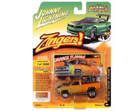 Chevrolet  - Silverado 10 Fleet Side (Zinge 1981 orange/green - 1:64 - Johnny Lightning - SP178B - JLSP178B | The Diecast Company