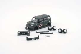 Toyota  - 2000 bB 2000 green - 1:64 - BM Creations - 64B0382 - BM64B0382rhd | The Diecast Company