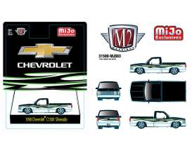 Chevrolet  - C1500 Silverado 1990 white/black/green - 1:64 - M2 Machines - 31500-MJS63 - M2-31500MJS63 | The Diecast Company