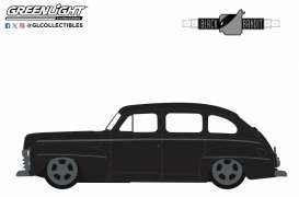Ford  - Fordor  1948 black - 1:64 - GreenLight - 28150A - gl28150A | The Diecast Company