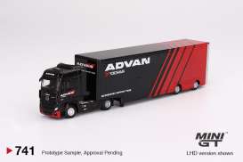 Mercedes Benz  - Actros 2023 red/black - 1:64 - Mini GT - 00741-L - MGT00741lhd | The Diecast Company