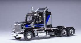 Freightliner  - Coronado 2012 black/blue/grey - 1:43 - IXO Models - tr181 - ixtr181 | The Diecast Company