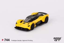 Aston Martin  - Valkyrie 2023 yellow - 1:64 - Mini GT - 00744-L - MGT00744lhd | The Diecast Company