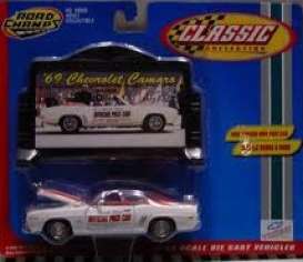 Chevrolet  - 1969 white/orange - 1:43 - Road Champs - road64210 | The Diecast Company