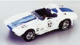 Chevrolet  - 1966 white/blue - 1:43 - Universal Hobbies - UH2004 | The Diecast Company