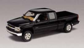 Chevrolet  - 1999 black - 1:25 - Revell - US - 7646 - rmxs7646 | The Diecast Company
