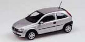 Opel  - 2000 silver - 1:43 - Minichamps - 430040301 - mc430040301 | The Diecast Company