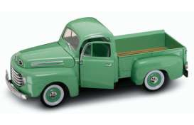 Ford  - F-1 pick-up 1957 light green - 1:18 - Lucky Diecast - 92218gn - ldc92218gn | The Diecast Company