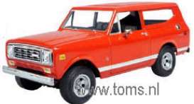 International  - 1:25 - AMT - s38207 - amts38207 | The Diecast Company