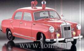 Mercedes Benz  - 1963 red - 1:18 - Revell - Germany - 08807 - revell08807 | The Diecast Company