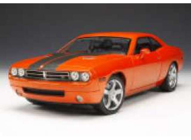 Dodge | 2005 Challenger Red | 1:18 | Highway 61 | hw50502F | The