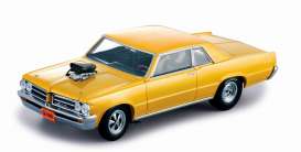 Pontiac  - 1964 metallic yellow - 1:18 - SunStar - 1839 - sun1839 | The Diecast Company