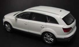 Audi  - 2006 white - 1:18 - Kyosho - 9221W - kyo9221W | The Diecast Company