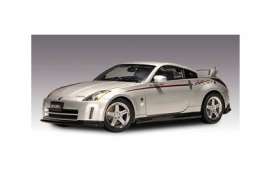 Nissan  - 2002 silver - 1:64 - Kyosho - 6007s - kyo6007s | The Diecast Company