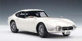 Toyota  - 1965 white - 1:18 - AutoArt - 78747 - autoart78747 | The Diecast Company