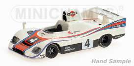 Porsche  - 1976 white/blue/red - 1:43 - Minichamps - 400766604 - mc400766604 | The Diecast Company