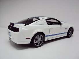 Shelby  - 2011 white/blue - 1:18 - Shelby Collectibles - shelby351 | The Diecast Company
