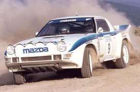 Mazda  - 1985 white - 1:43 - Bizarre - BZ430 | The Diecast Company