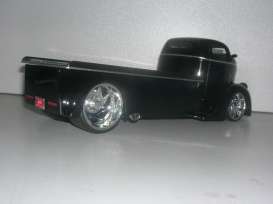 Ford  - 1947 black - 1:24 - Jada Toys - 96233bk - jada96233bk | The Diecast Company