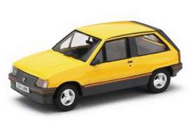 Vauxhall  - 1983 yellow - 1:43 - Vanguards - va11404 | The Diecast Company