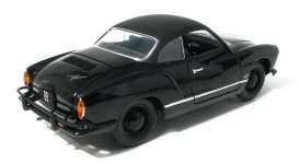 Volkswagen  - 1966 black/flat black - 1:18 - GreenLight - 12833 - gl12833 | The Diecast Company