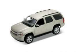 Chevrolet  - 2008 light gold - 1:24 - Welly - 22509gd - welly22509gd | The Diecast Company