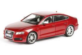 Audi  - red - 1:43 - Schuco - 8806 - schuco8806 | The Diecast Company