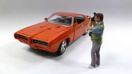 Figures  - 2012  - 1:24 - American Diorama - 23835 - AD23835 | The Diecast Company