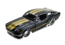 Ford  - Mustang GT 1967 black/gold - 1:24 - Maisto - 31094bk - mai31094bk | The Diecast Company